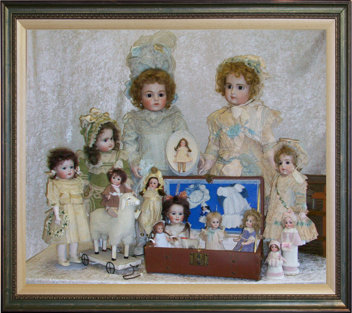 Antike Puppenreproduktionen
